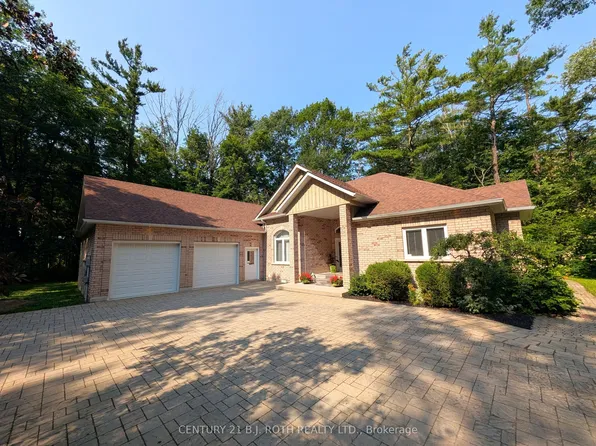 3925 Algoma Ave, Innisfil, ON L9S 2M4