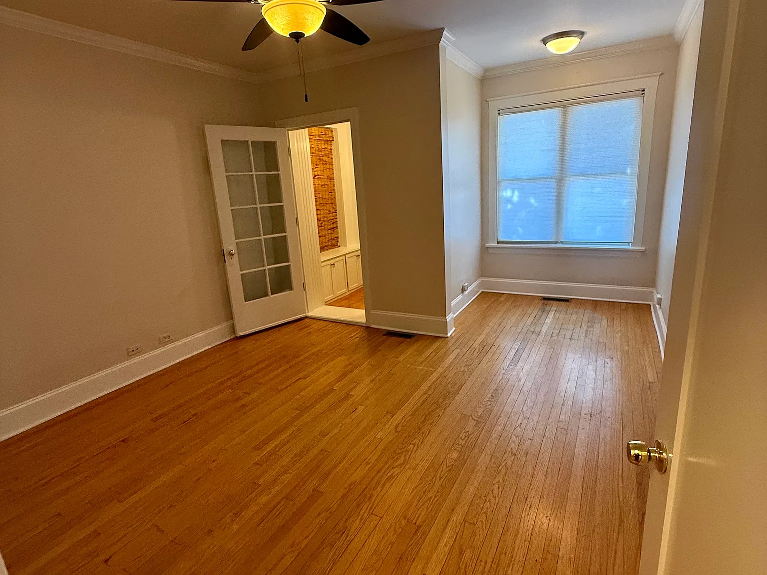 2 bed, 1050 sqft, $2,400 — Photo 2