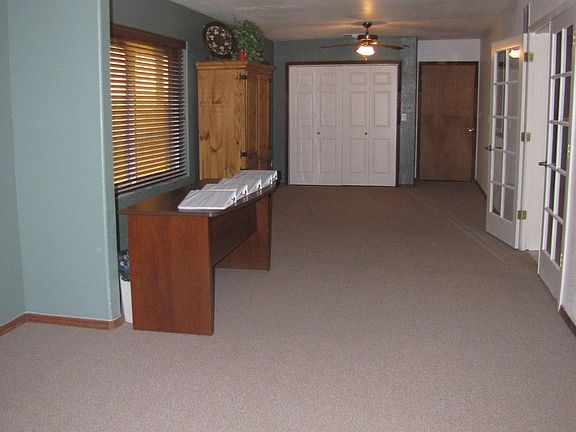 2nd image of 871 Thunderbolt Ave