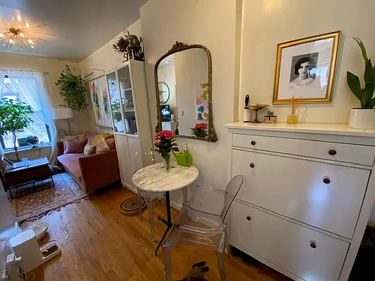 Rented by Mdays Realty | media 42