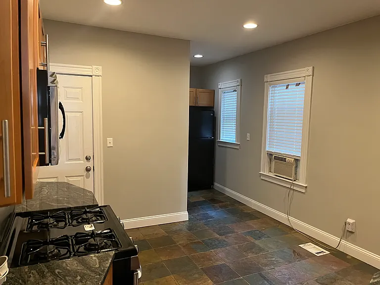 23 Taft St #1 — Photo 6