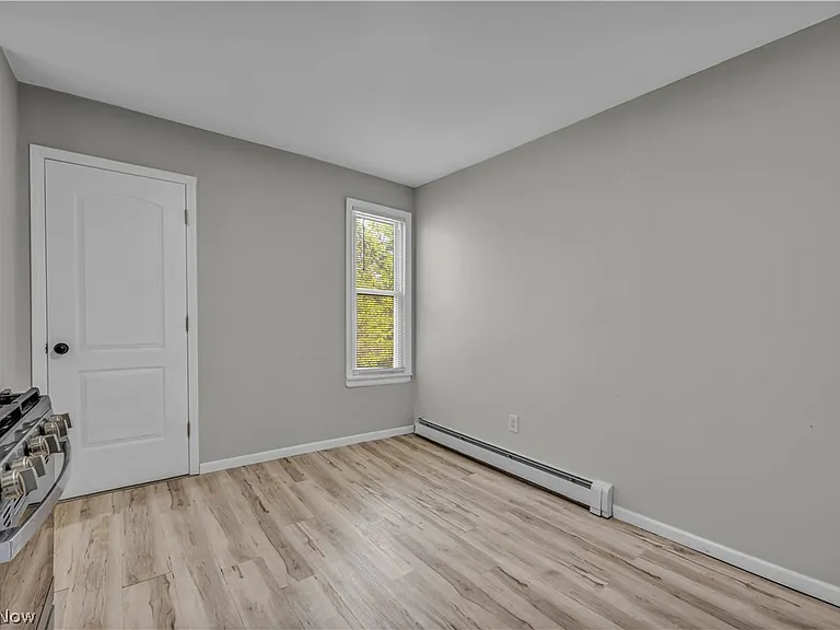 3010 Daisy Ave #UP — Photo 11