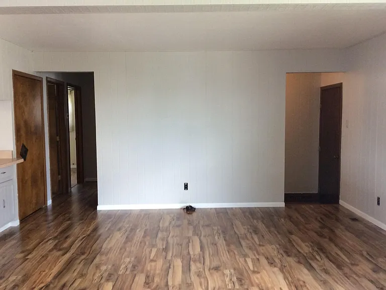 Claremont Cir — Photo 13