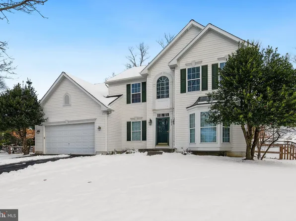 5877 Deborah Jean Dr, Elkridge, MD 21075