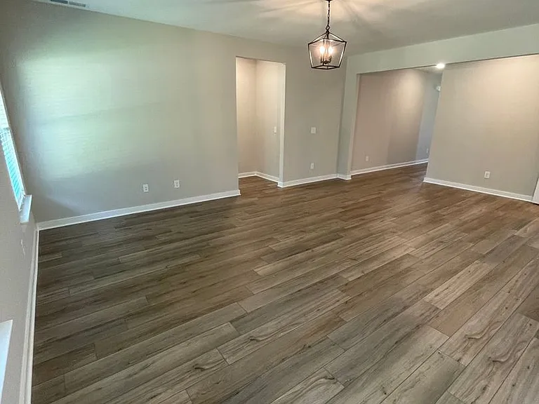 459 Troubadour Ln — Photo 5