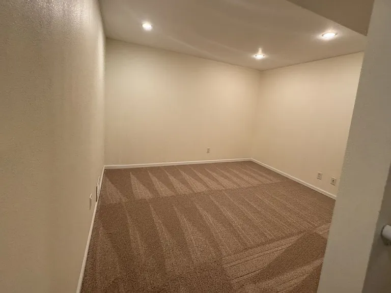2723 Hampton St — Photo 17