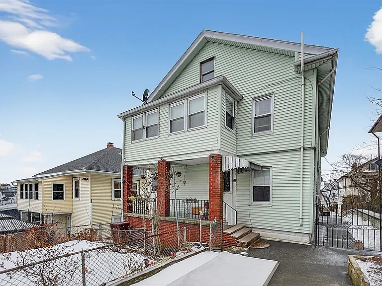 53 Sycamore St #2 — Photo 12