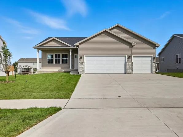 585 NW Prairie Rose Ln, Waukee, IA 50263
