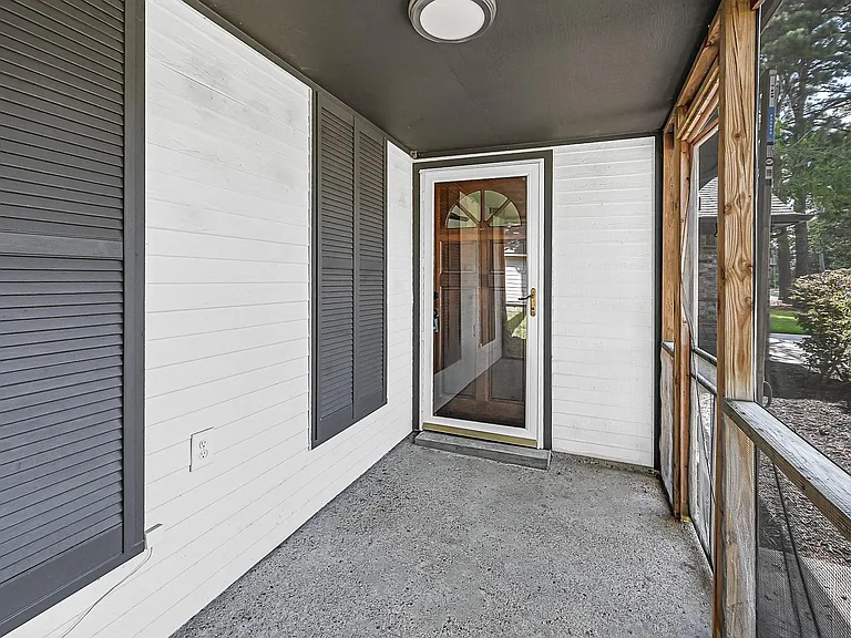 915 S Diamondhead Blvd — Photo 3