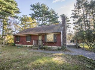 18R Carver Rd, Wareham, MA 02576