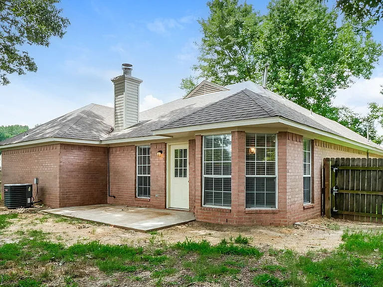 3920 Pecan Trace Cv — Photo 16