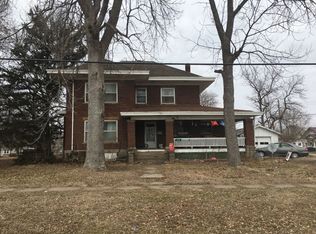 203 E Arthur St, Hamilton, MO 64644