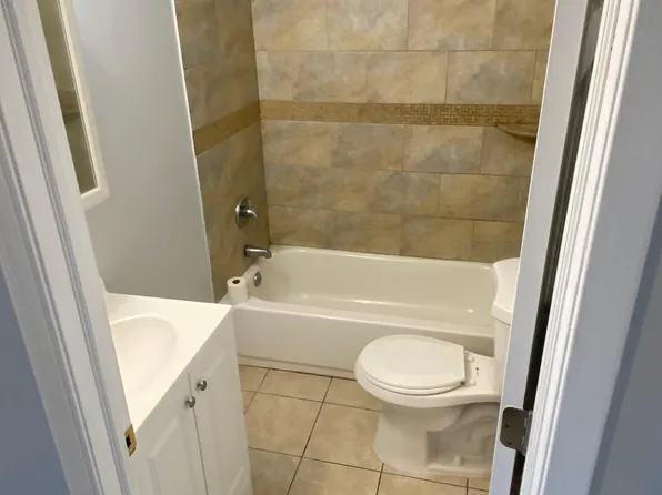 170 Manheim St #3, Philadelphia, PA 19144