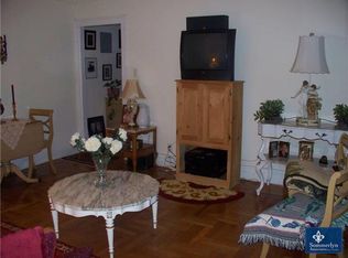 10226 86th Ave APT B2, Richmond Hill, NY 11418