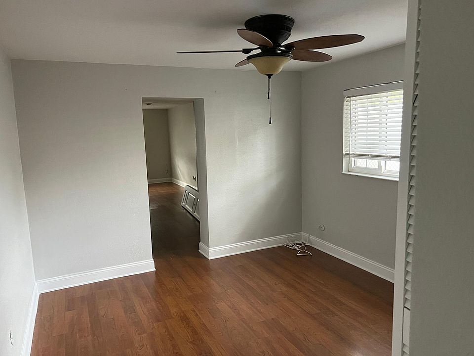 1st image of 1100 Live Oak Ct