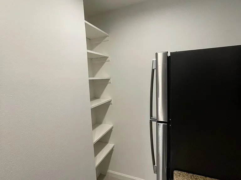 505 University Walk #2 — Photo 8