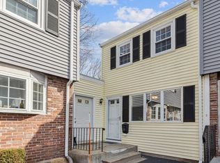 98 Cedar St APT 10, Wakefield, MA 01880