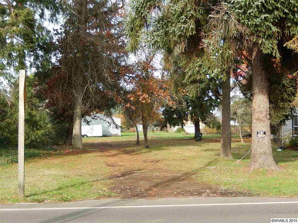 2nd image of 4093 Hayesville Dr NE
