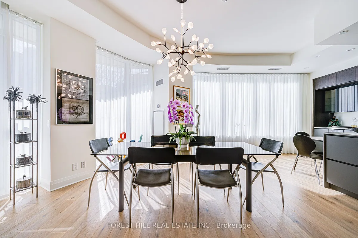Building Photo - 151 Avenue Rd #204