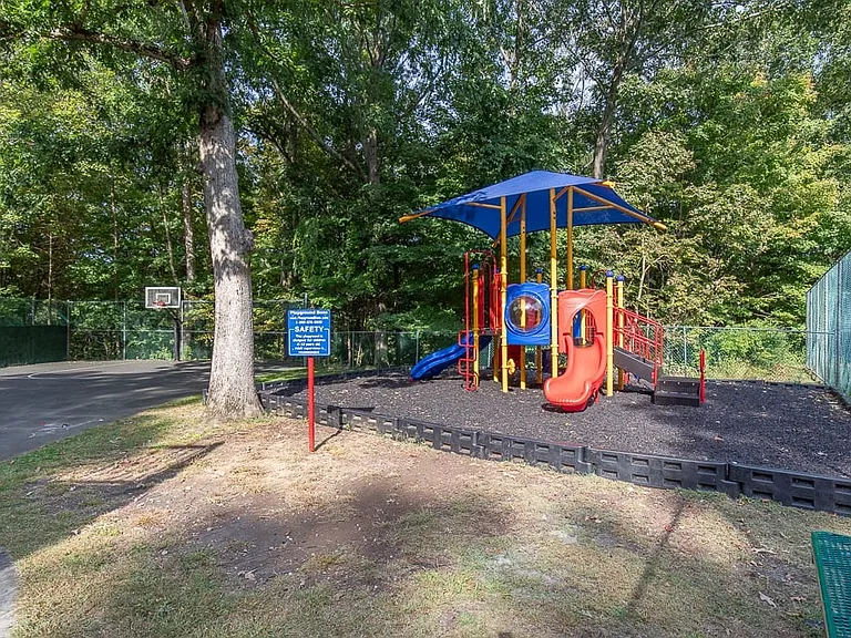 ARIUM at Greenwich Oaks — Photo 15