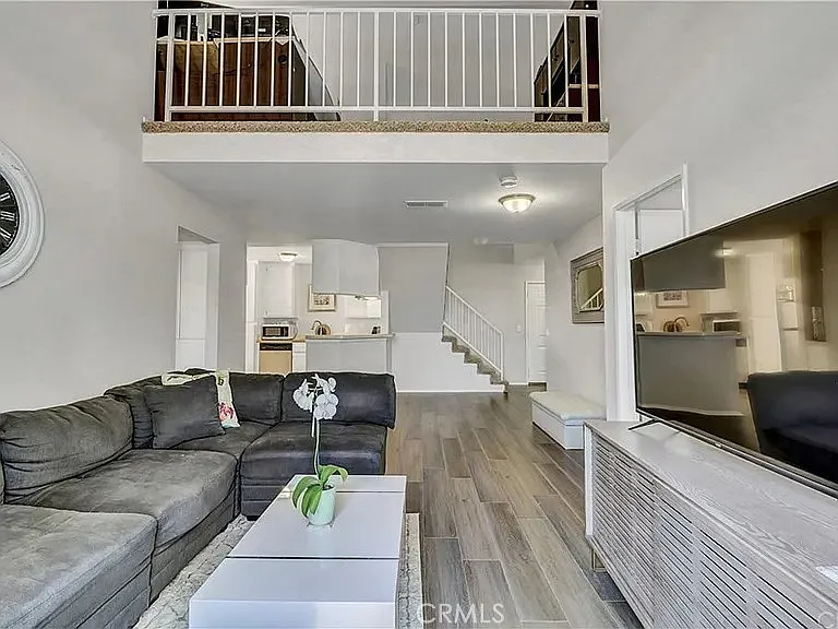 1200 Gaviota Ave #305 — Photo 14