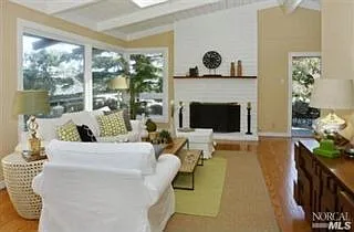 11 Sunnyside Ave photo 1