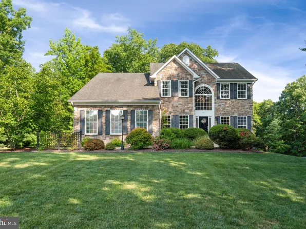 11 Edrington Ct, Stafford, VA 22554