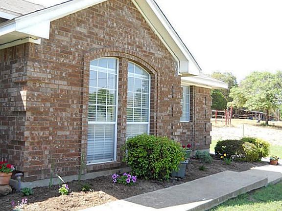 2nd image of 426 Gail Dr