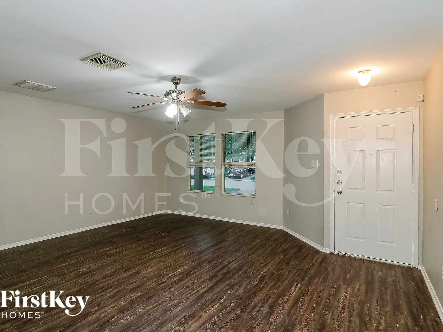 3 bed, 2.5 bath, 1837 sqft, $1,945 — Photo 3