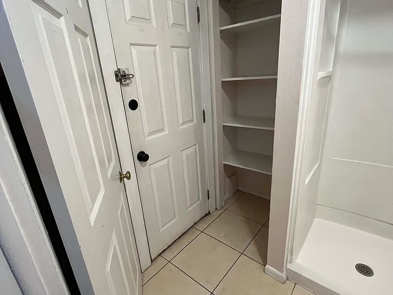 208 E Voorhis Ave #1 — Photo 18