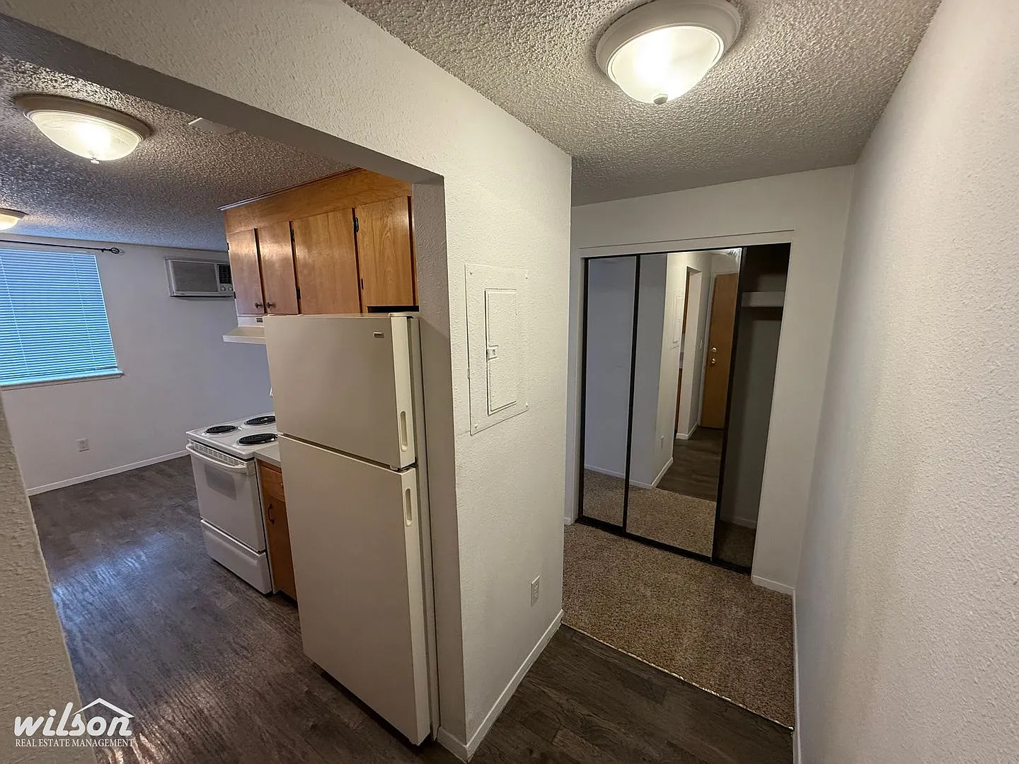 1502 S 10th Ave — Photo 4