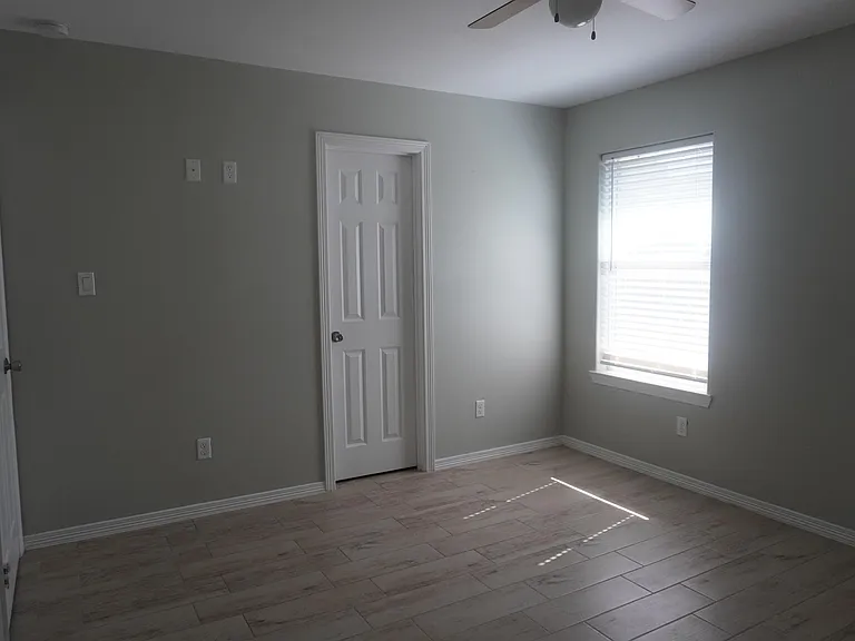 2802 Primrose Ave #1 — Photo 18