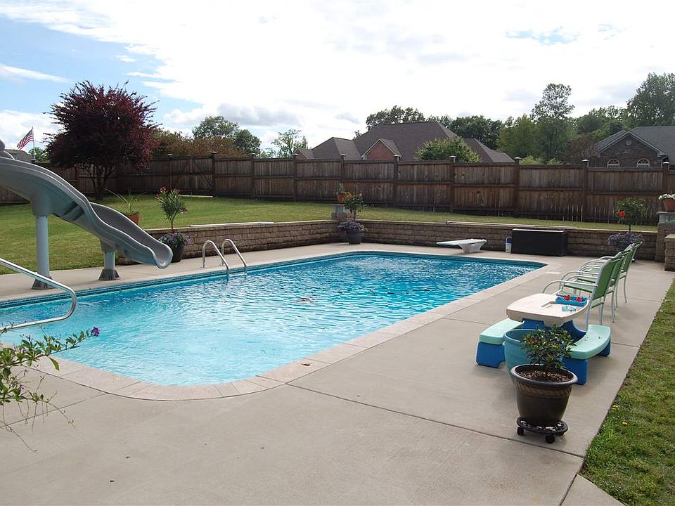 1st image of 398 Oakleigh Dr