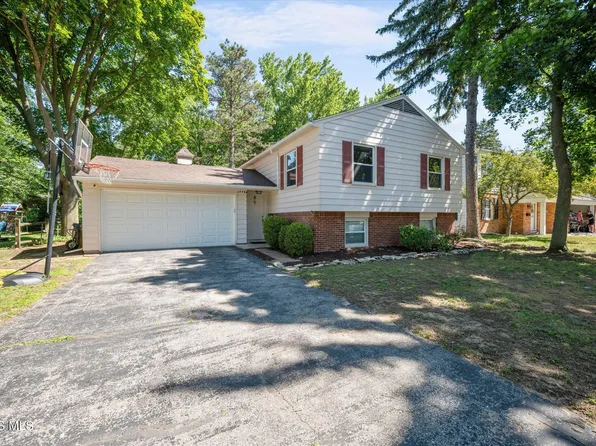 6448 Coppersmith Rd, Sylvania, OH 43560