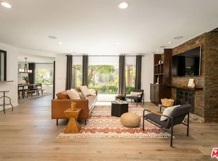 10810 Alta View Dr, Studio City, CA 91604