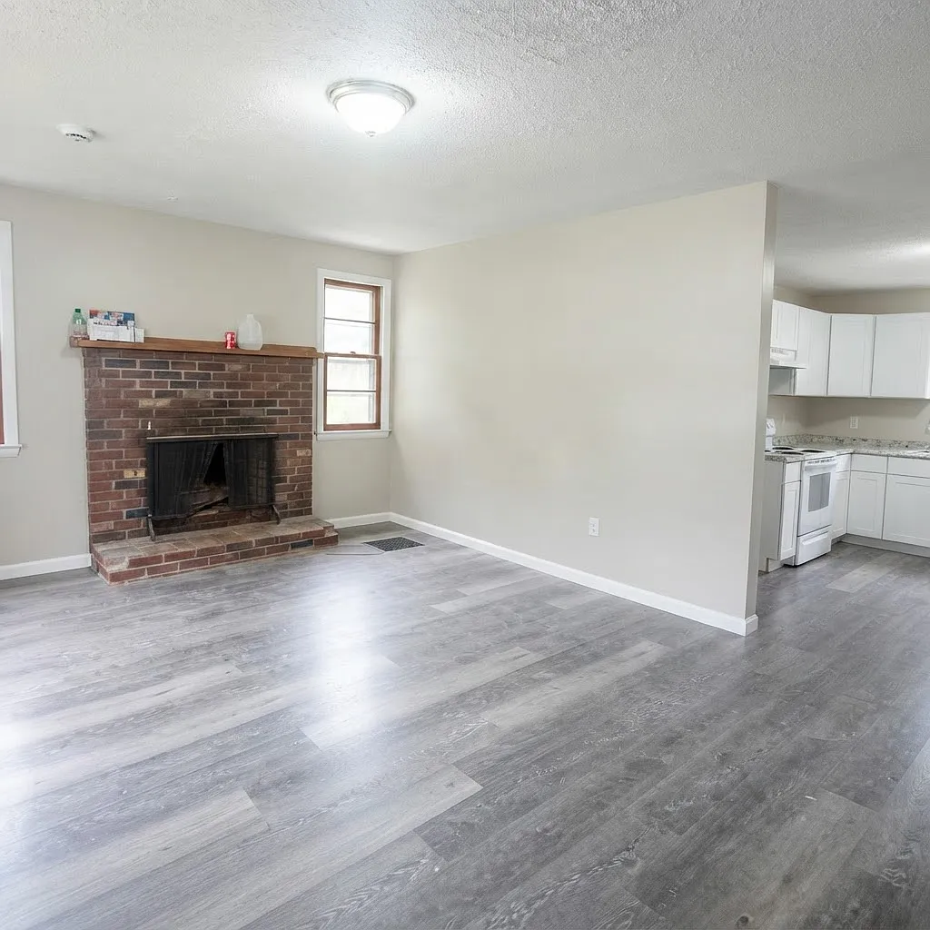 4 bed, 1895 sqft, $2,400 — Photo 2