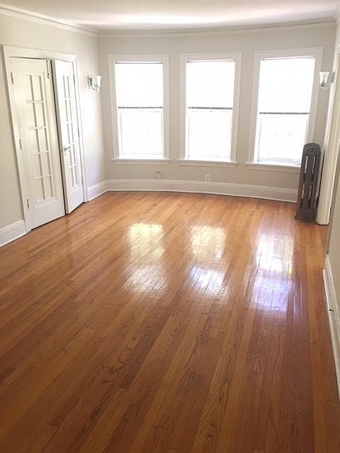 1st image of 430 Linden Ave #Q1