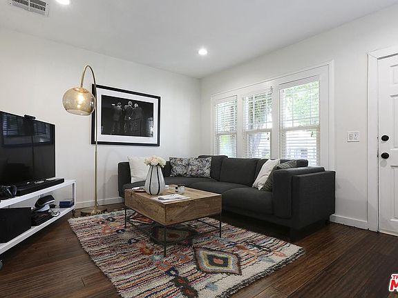 2nd image of 514 N Windsor Blvd
