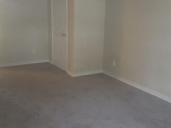 5th image of 3118 Albemarle Dr