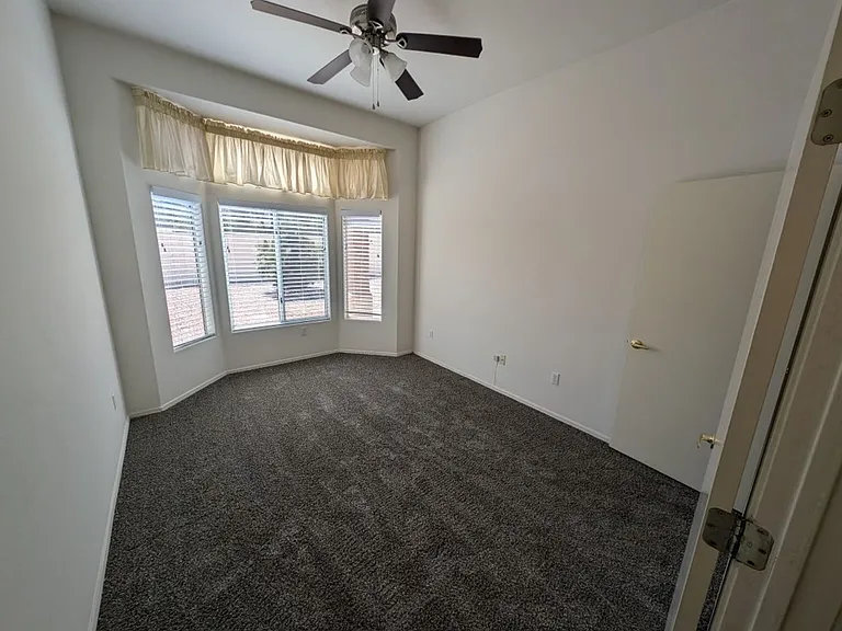 10113 Crescent Creek Dr — Photo 21
