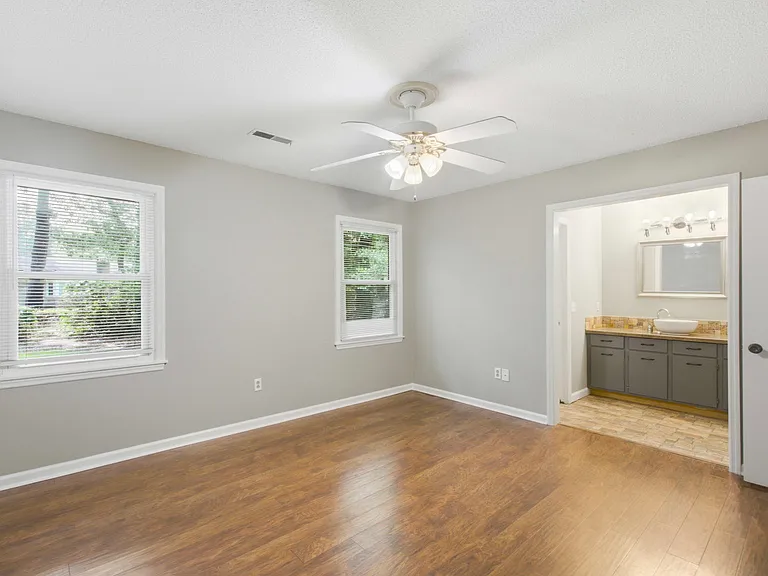 2067 Dogwood Rd — Photo 22