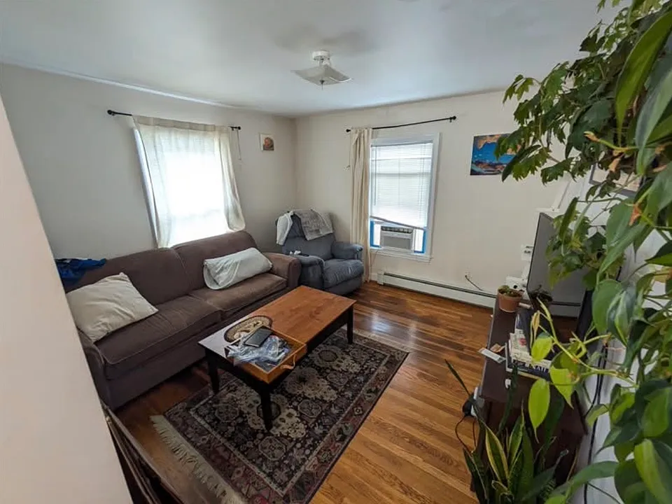 6 Pearl St #1A