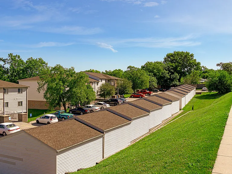 Parkview Apartments — Photo 9