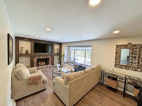 2nd image of 328 Woodbridge Dr