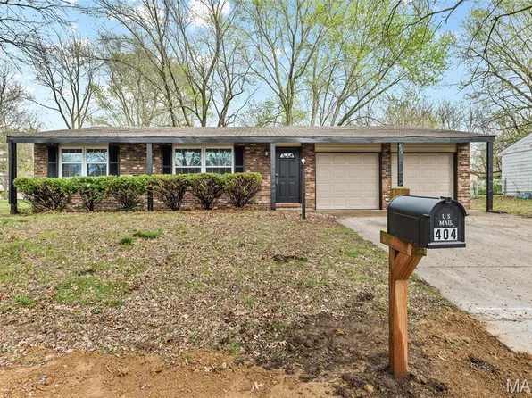 404 Country Meadow Ln, Belleville, IL 62221