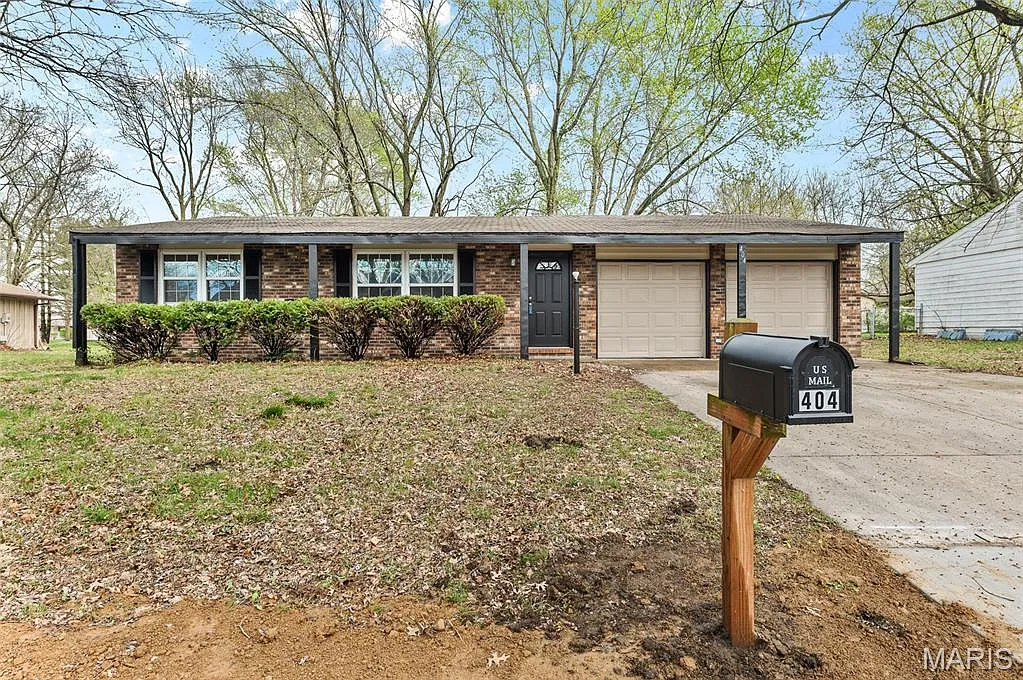 404 Country Meadow Ln photo 1
