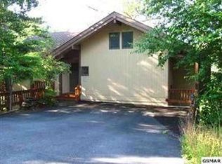 938 Vixen Run, Gatlinburg, TN 37738