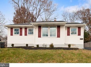 9 Caxton Dr, New Castle, DE 19720