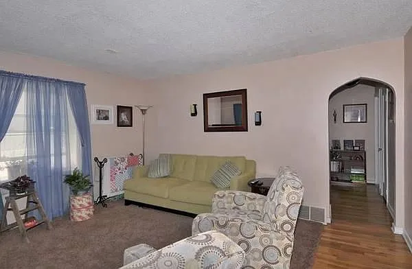 2 bed, 840 sqft, $1,495 — Photo 3