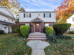 51 Meadowbrook Rd, Hempstead, NY 11550